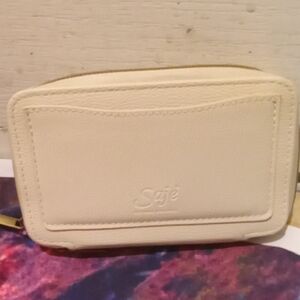 Saje Elegant Cream Cosmetic Case